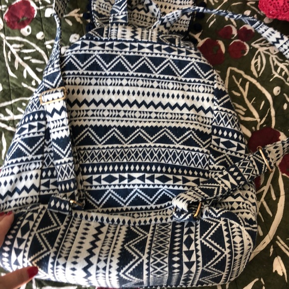 Backpack - Picture 3 of 5